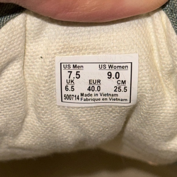 Vans - Picture 3 of 3